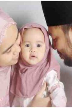 Renungan islami tentang kalung anisa. Silahkan dengarkan audio kata-kata islami renungan nasihat bijak kalung anisa. Semoga bermanfaat.