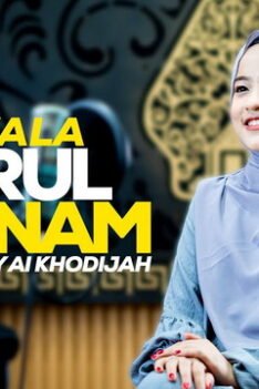 Lirik sholawat Shollua'la khoiril anaam tulisan arab latin dan artinya. Lirik lagu sholawat Shollua'la khoiril anaam صَلُّوا عَلَی خَيْرِالْاَنَام tulisan arab latin terjemah, Shollua'la khoiril anaam صَلُّوا عَلَی خَيْرِالْاَنَام