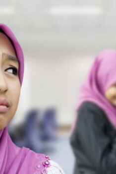 Motivasi Tidak usah peduli dengan omongan orang lain, Motivasi kehidupan. Renungan nasehat kata mutiara kehidupan