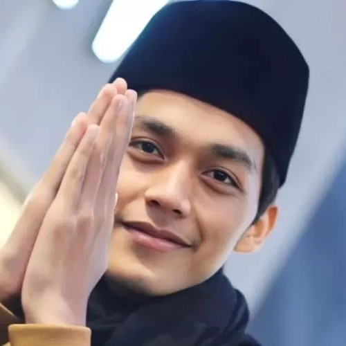 Biodata dan Profil Lengkap Gus Iqdam Mubaligh Muda yang Viral di Tiktok. Biodata Lengkap Gus Iqdam. Profil Lengkap Gus Iqdam