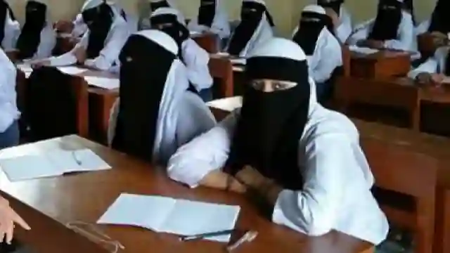 Jangan Pilih Sekolah. Tips Memilih Sekolah Untuk Anak. Bahaya Menyekolahkan Anak Di Sekolah Islam Terpadu