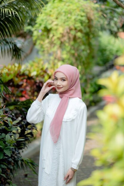 Hijab Murah Paris Japan Original Premium Termurah Finishing Jahit Tepi Press