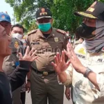 Video viral Satpol PP sita uang donasi warga Pati bikin geger! Kini pejabatnya dicopot.