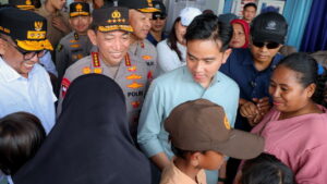 Gibran Tanam Jagung dan Tebar 80 Ribu Benih Ikan Nila Di Tangerang Banten