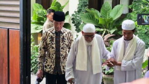 Jokowi Didatangi Abu Bakar Ba’asyir! Tak Hanya Jokowi, Prabowo Juga Dapat Nasihat dari Abu Bakar Ba’asyir