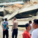 Pondok Pesantren Alqazini Sidoarjo Ambruk Santri Masih Terjebak Evakuasi Masih Berlangsung