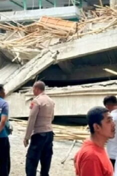 Pondok Pesantren Alqazini Sidoarjo Ambruk Santri Masih Terjebak Evakuasi Masih Berlangsung