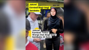 Jokowi Bagi-bagi Sembako Lagi! Kali Ini Jokowi Berbagi Sembako di Solo - Aksi Berbagi Jokowi di Solo Bikin Warga Terharu