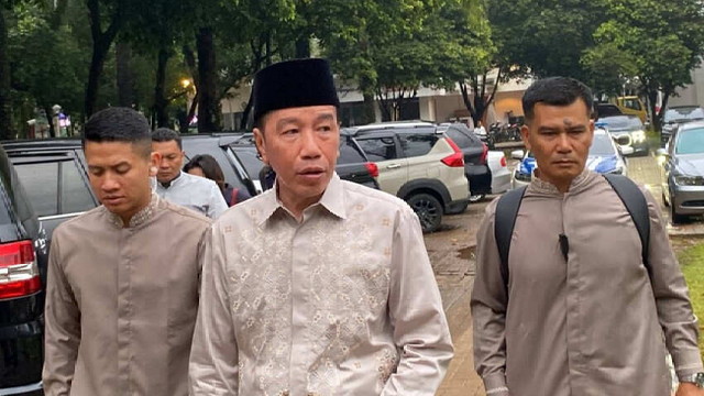 Jokowi Sholat Idul Fitri di Jakarta
