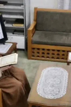 Foto Terakhir Ali Khamenei Ngaji Sebelum Wafat, Diambil 23 Menit Sebelum Serangan AS. Ali Khamenei Ngaji