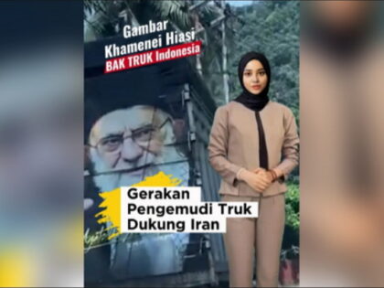 Dubes Iran Terharu! Gambar Ali Khamenei Hiasi Bak Truk Indonesia