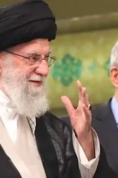 Mengapa Ayatollah Ali Khamenei Sering Gunakan Tangan Kiri? Ini Alasan Mengapa Ayatollah Khamenei Selalu Pakai Tangan Kiri