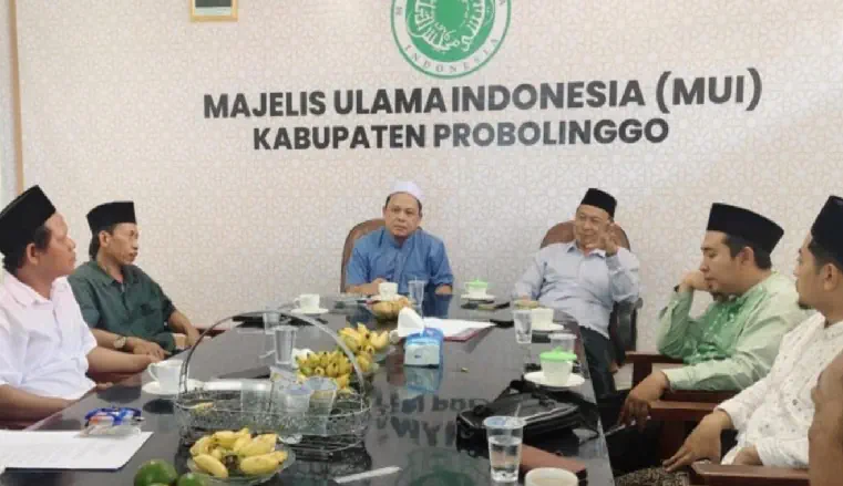 MUI Larang Penarikan Paksa Kendaraan oleh Oknum Debt Collector - MUI Probolinggo Keluarkan Fatwa Rampas Kendaraan di Jalan Haram