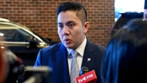 Indonesia Akan Chaos Itu Narasi Keliru! Seskab Teddy Bantah Isu Indonesia Akan Chaos Seskab Teddy Bantah Indonesia Akan Chaos