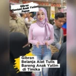 Gibran Santuni Anak Yatim Belanja Alat Tulis - Gibran Santuni Anak Yatim Papua, Gibran Belanja Alat Tulis di Timika