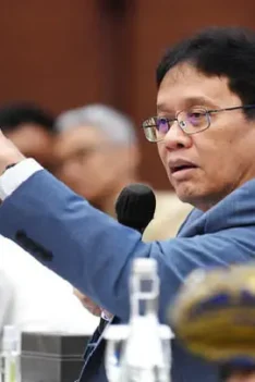 Dirjen pajak di tegur Purbaya karena kerap bikin kebijakan yang meresahkan warga - Mentkeu Purbaya tegur dirjen pajak