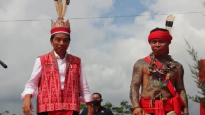 Profil Panglima Jilah Pemimpin Pasukan Merah Yang Ajak Jokowi Main Film - Panglima Jilah Ajak Jokowi Main Film