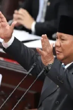 Teddy Klaim Investasi 2.430 Triliun Hasil Diplomasi Prabowo Disemprot PDIP. Guntur Romli: Informasi Teddy Menyesatkan!