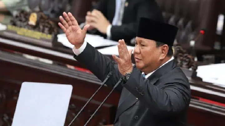 Teddy Klaim Investasi 2.430 Triliun Hasil Diplomasi Prabowo Disemprot PDIP. Guntur Romli: Informasi Teddy Menyesatkan!